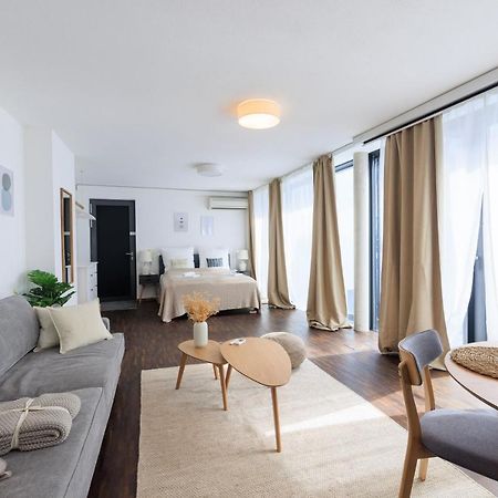 Global Living - Design Apartment I Rathausplatz I Beamer I Ac I Kitchen I Augsburg Dış mekan fotoğraf